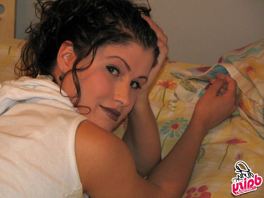 15P This amateur housewife teasing her pussy through lace panties