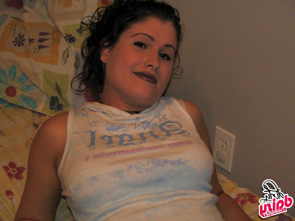 15P This amateur housewife teasing her pussy through lace panties
