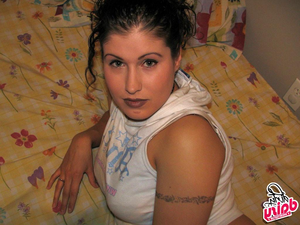 15P This amateur housewife teasing her pussy through lace panties