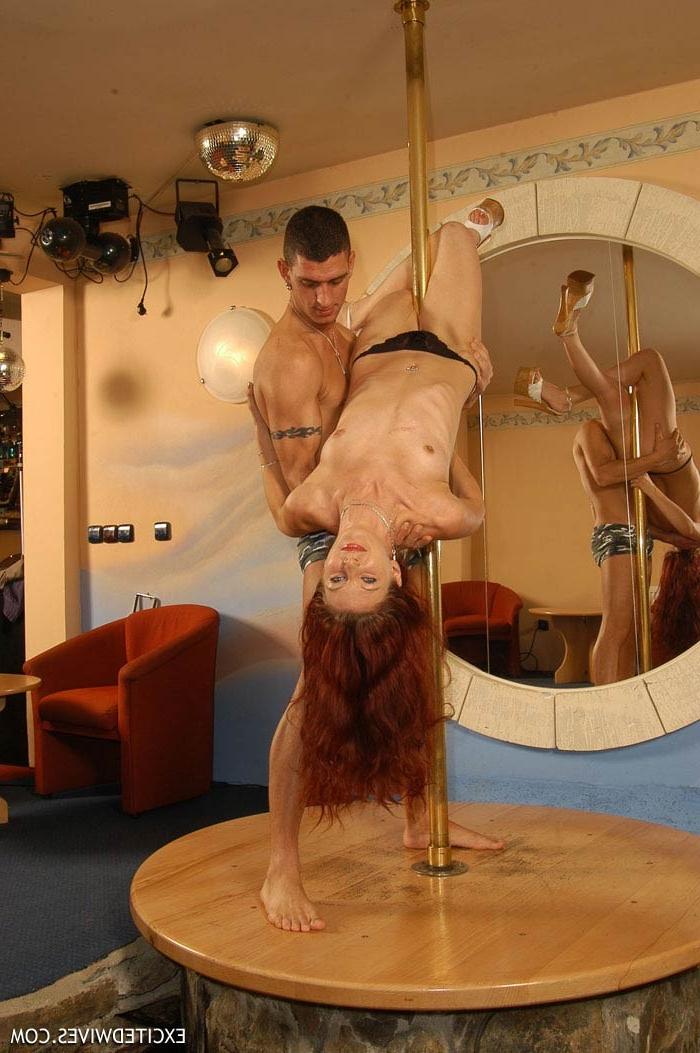 12P Next door mom in pole dancing action