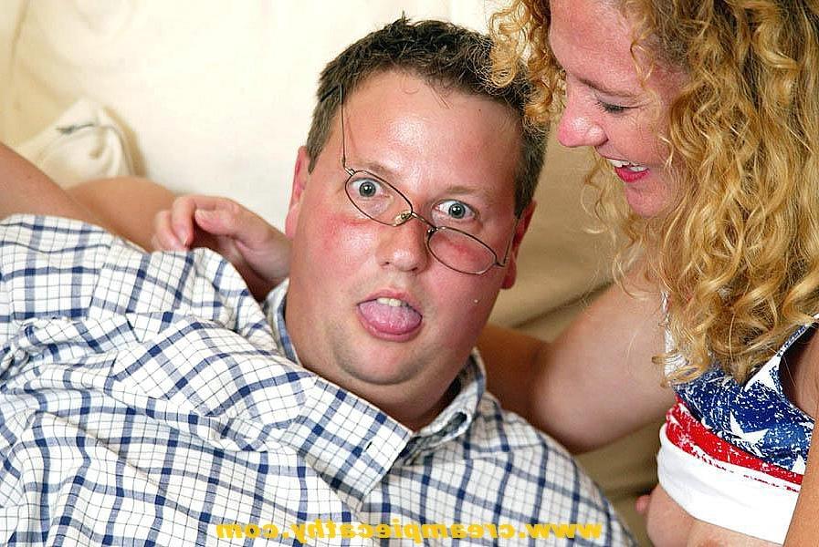 19P Hot housewives surprise horny neighbor