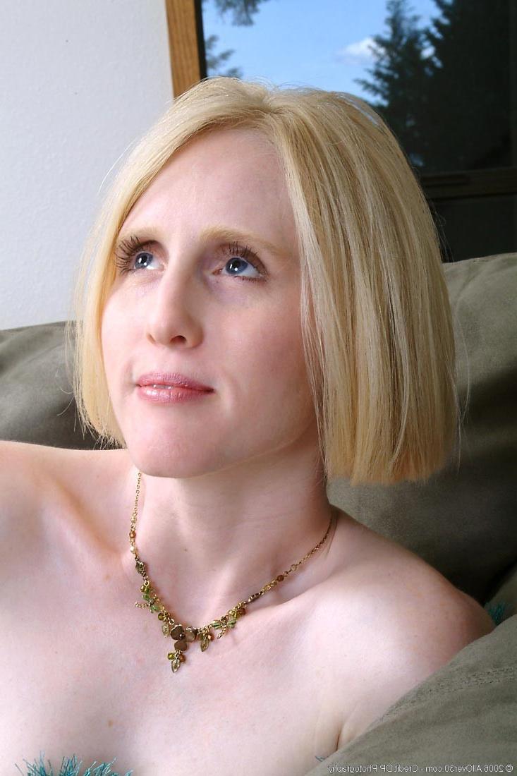 14P Sexy blonde milf stripping off black panties