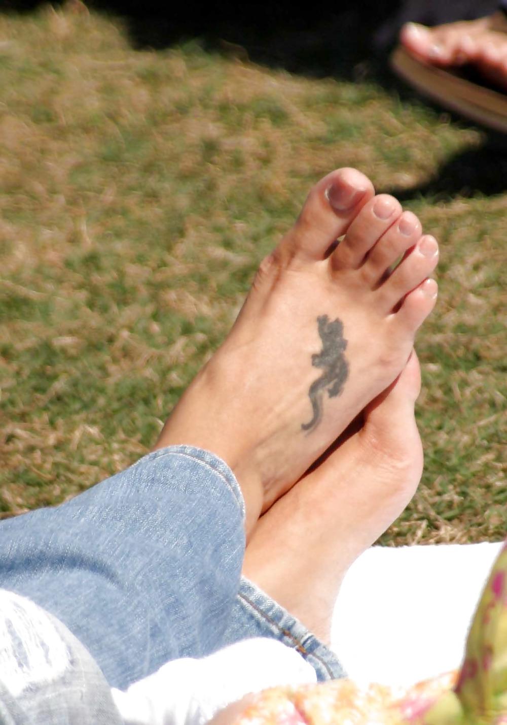 23P Amateur Feet 2