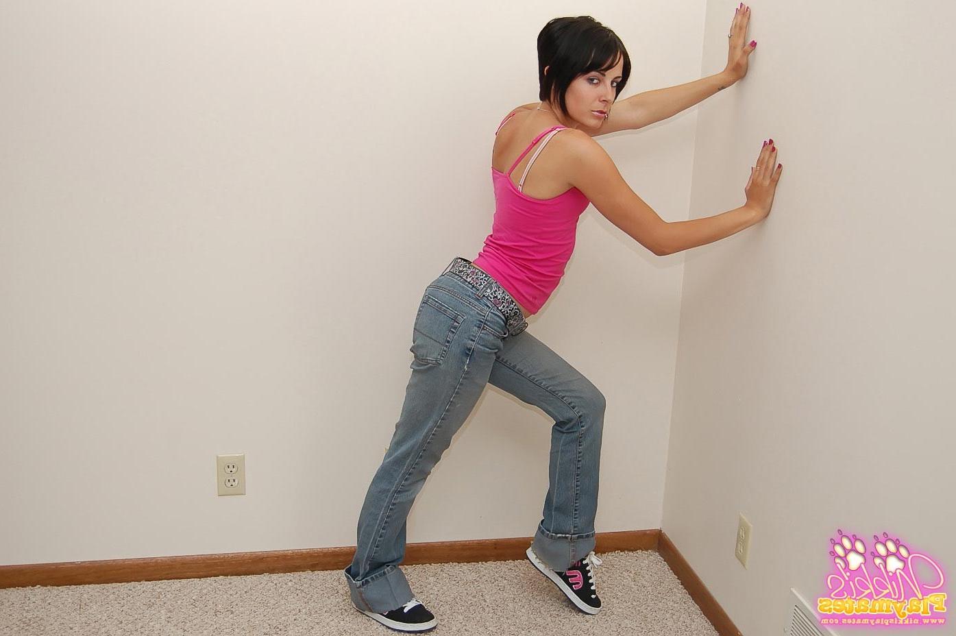 16P Skinny punk rock teen in jeans