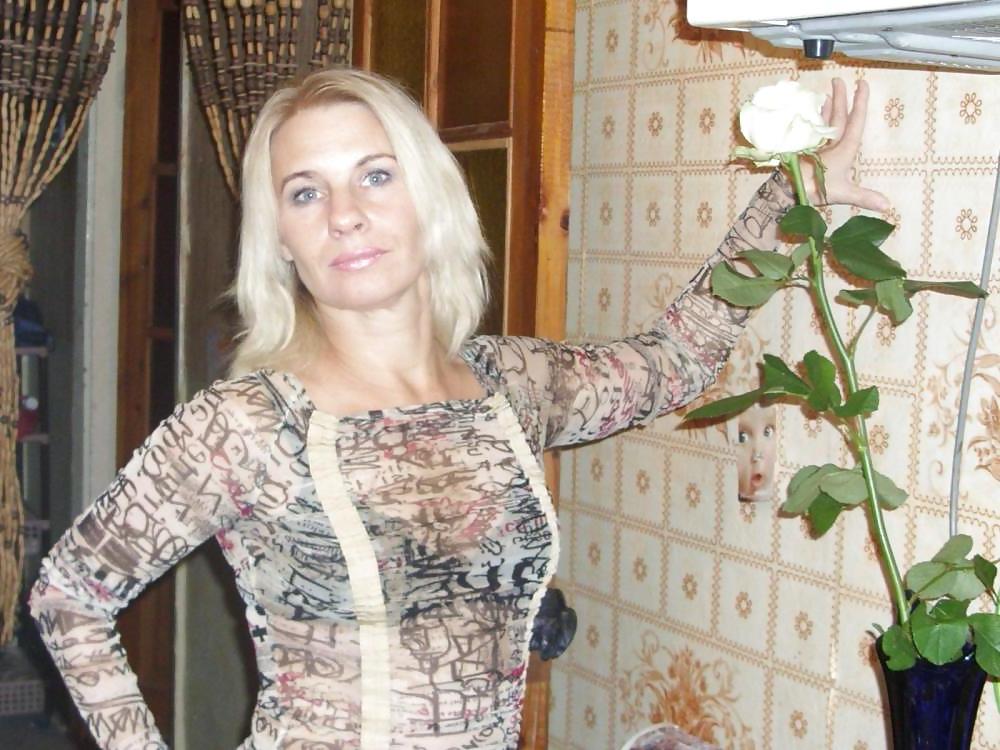 25P Blonde Hair Mothers