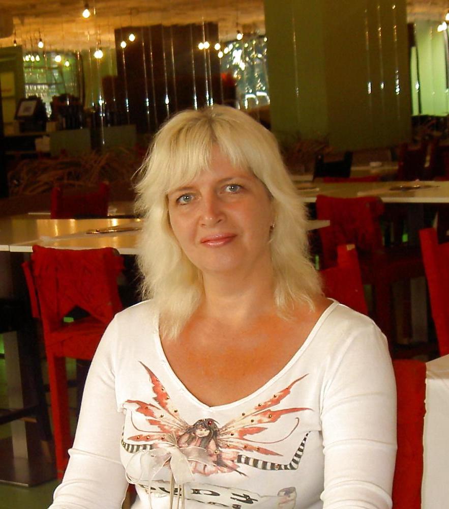 25P Blonde Hair Mothers