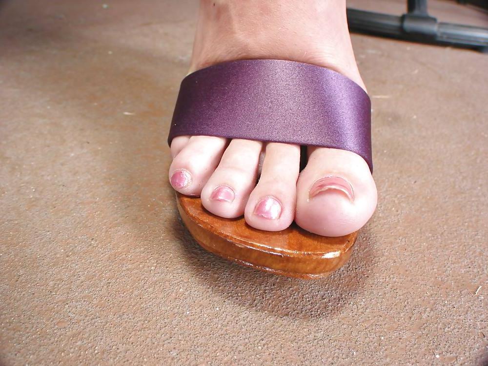 25P Matures and Grannies Foot Fetish
