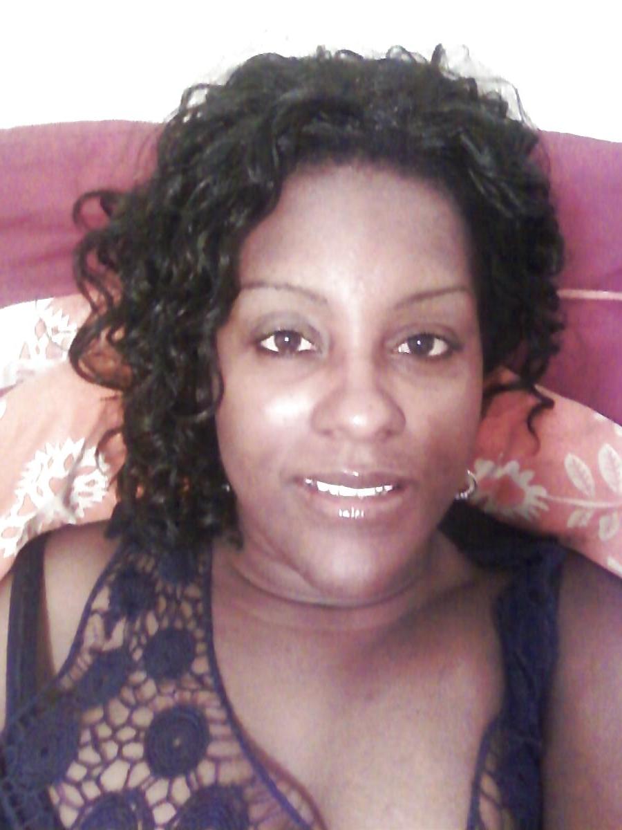 13P Mature Black milf self pics