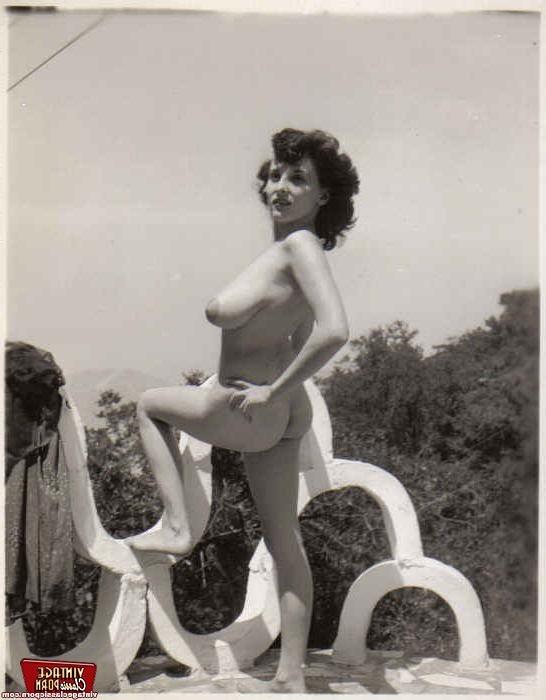 12P Sexy Donna Brown showing her big and natural tits