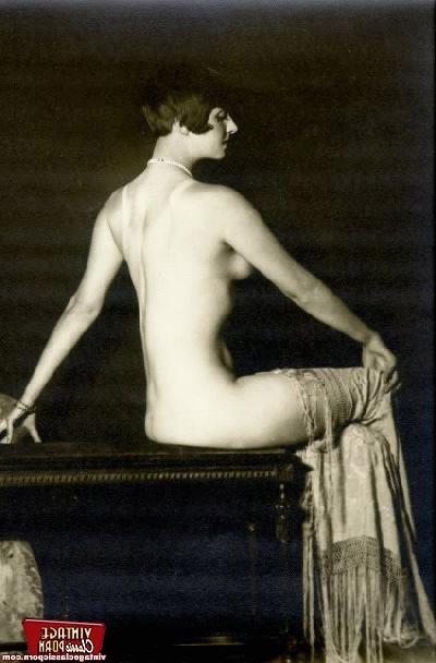 12P Very artistic vintage nude hairy girls pictures