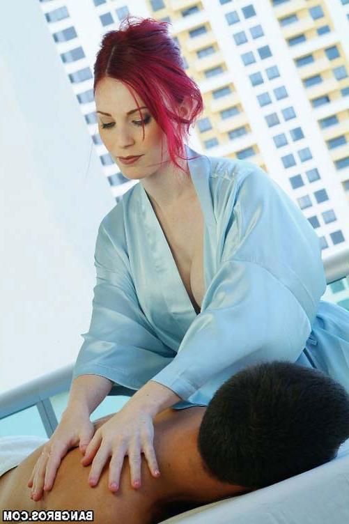 17P Redhead milf pornstar in a sexy hardcore fuck session