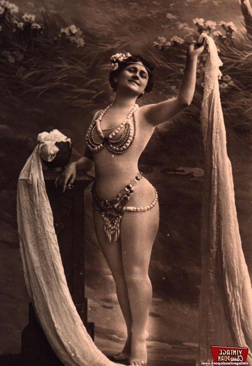 12P Classic ladies from the twenties showing their fine bodies