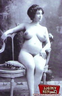 12P Classic ladies from the twenties showing their fine bodies