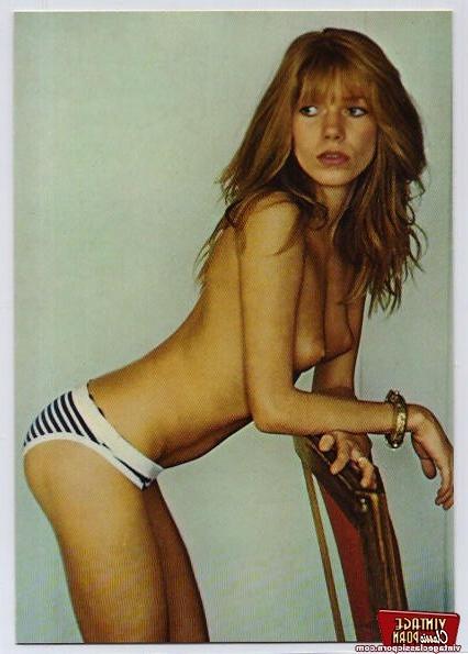 12P Beautiful retro babes showing their attractive hot body