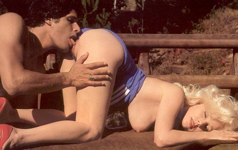 16P Dirty retro mom gets boned on a barn