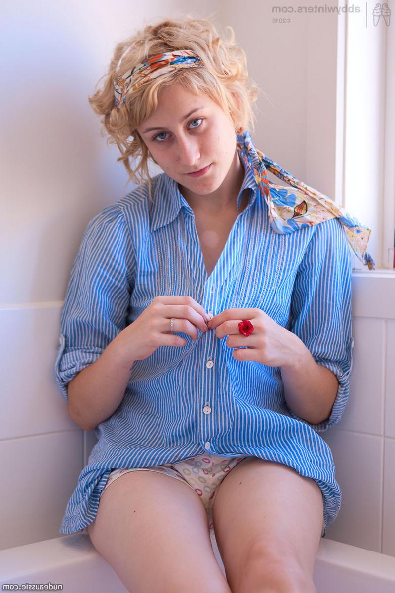 15P Puffy nipple aussie amateur shaving her legs