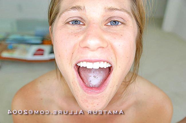 15P Slut loves to give hard dicks blowjobs