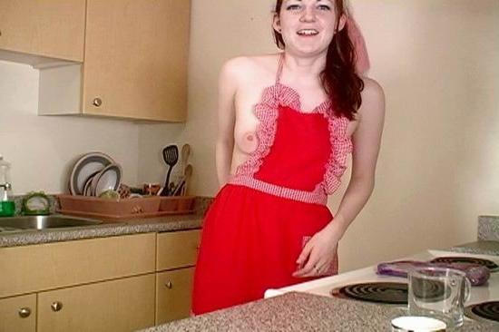 15P real amateur couple fucking in the kitchen