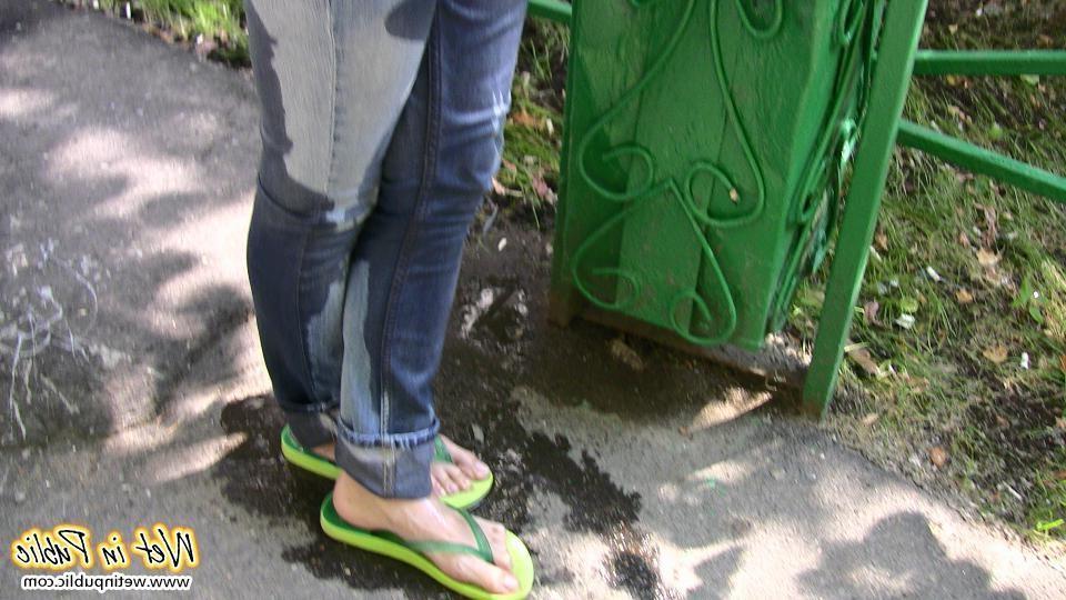 12P Desperate pisser relieves herself right into her new tight jeans