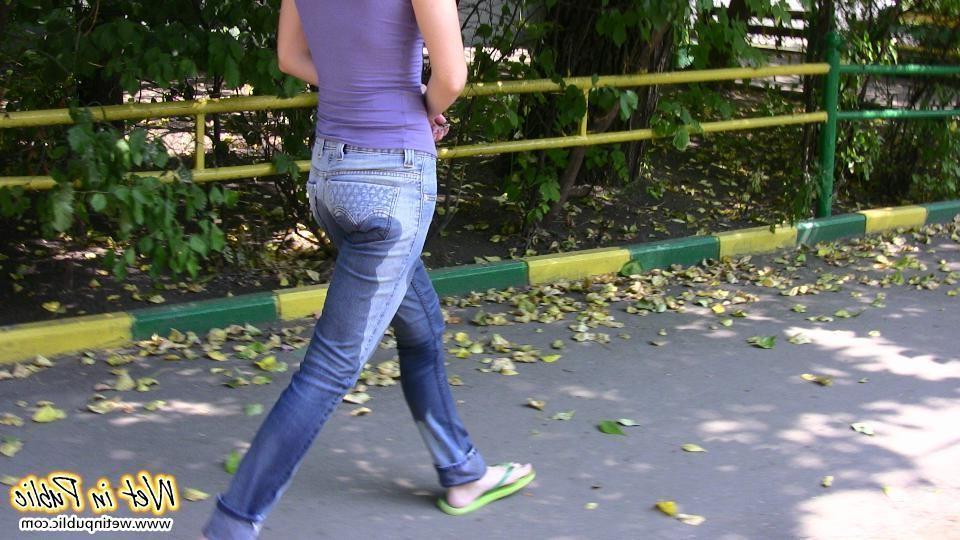 12P Desperate pisser relieves herself right into her new tight jeans