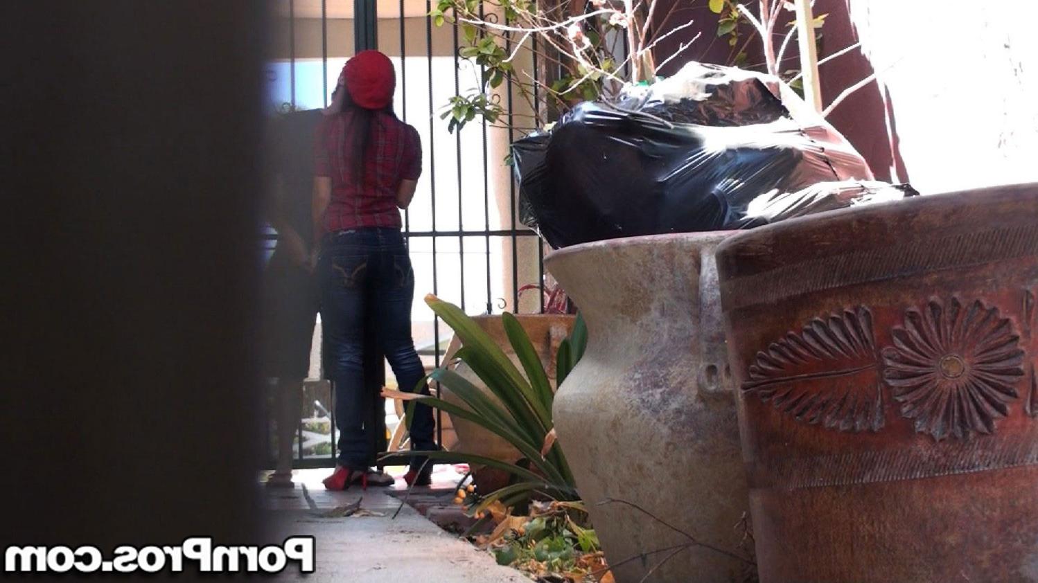 16P Violated babe in public exposed
