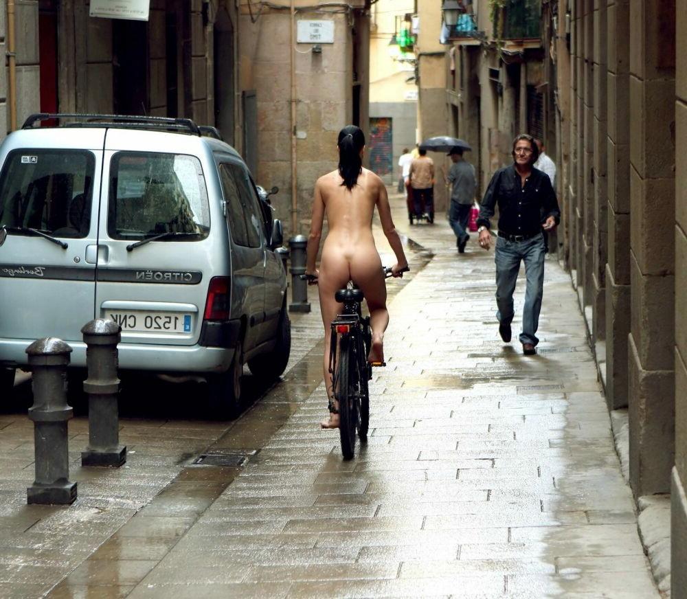 15P Wild Girlfriends getting naked in public 26