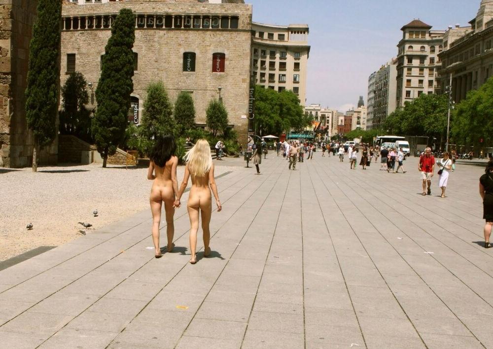 15P Wild Girlfriends getting naked in public 8