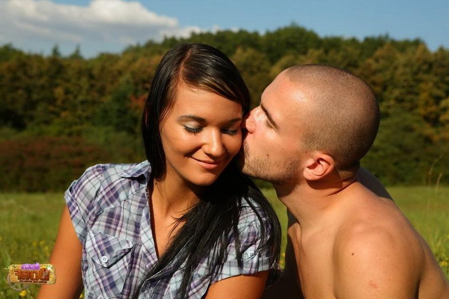 15P Brunette natural teen fucked hard in nature till cumshot