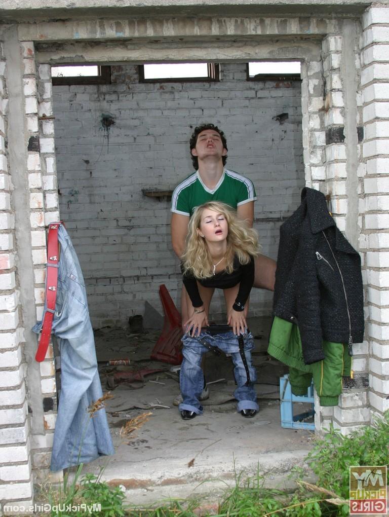 16P Girl gets pickd up and fucked in public