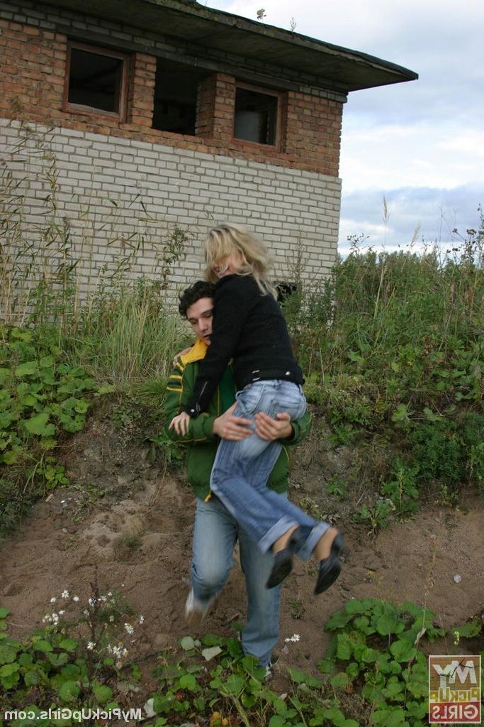 16P Girl gets pickd up and fucked in public