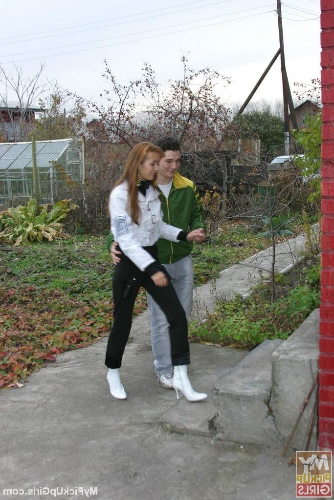 16P Girl gets pickd up and fucked in public