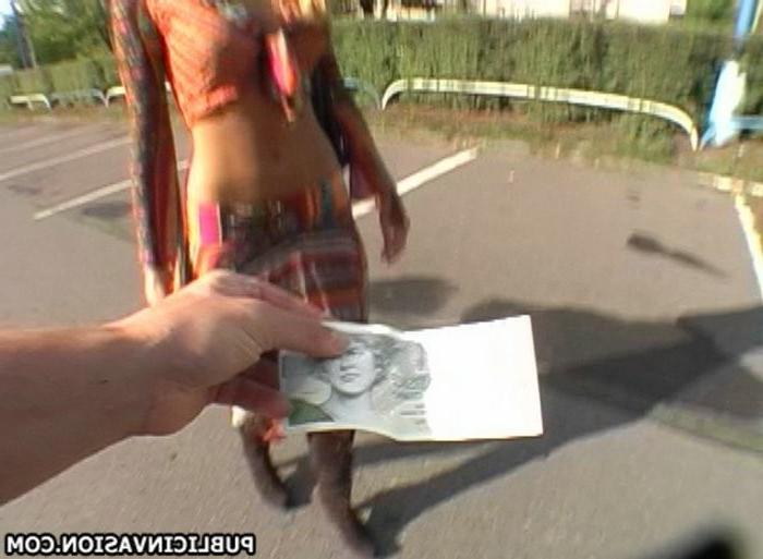 16P girl tempted to blowjob in public for a bucks