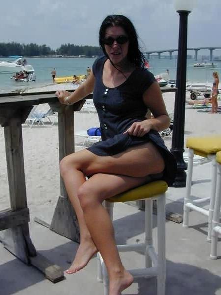 16P Upskirt Pierced Pussy Flasher Outdoors in Public