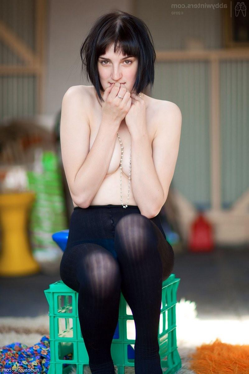 15P Pale nerdy aussie amateur peels panties off