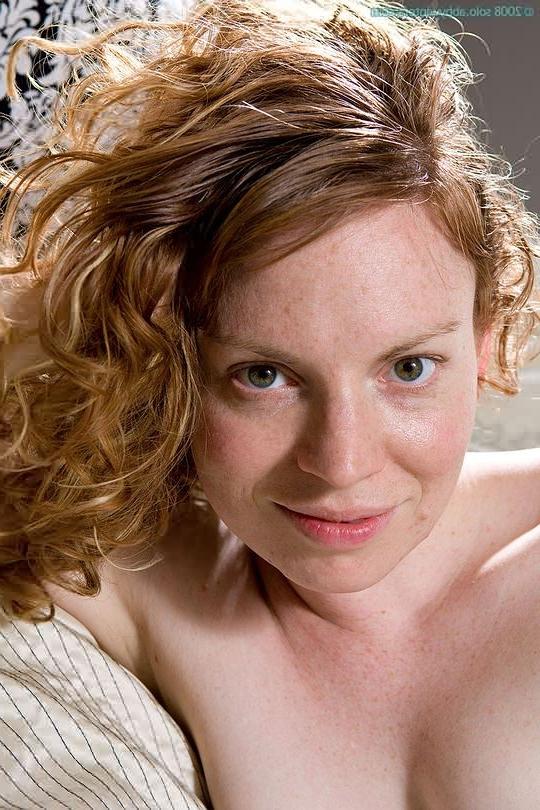 16P Real redhead neighbor losing butt hugging panties