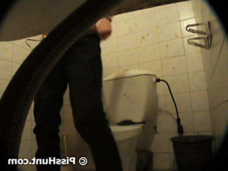 14P Hot babe emptying her bladder in public toilet
