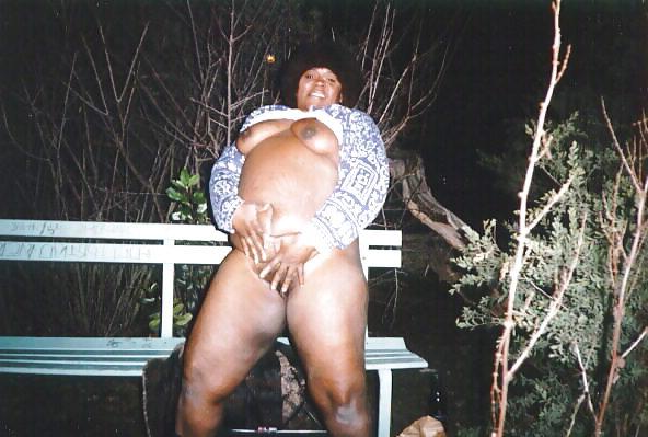 7P I pay a black crackhead to shoot some photo