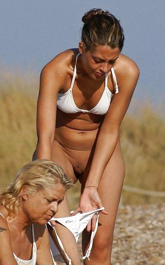 18P Beach underwear changes