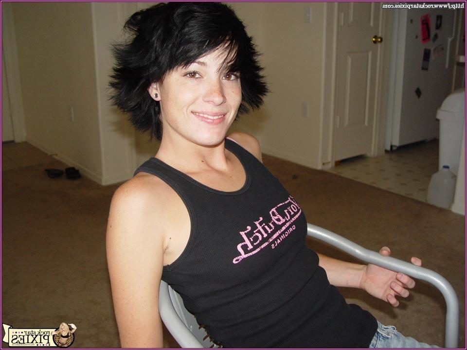 16P short hair skinny girl