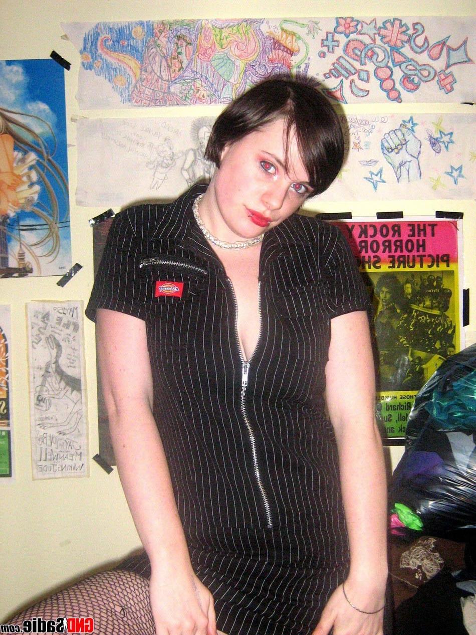 16P Alt punk girl Sadie nipple stickers