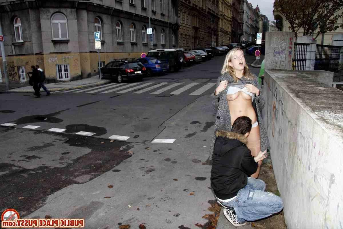 14P Teen having sex in public