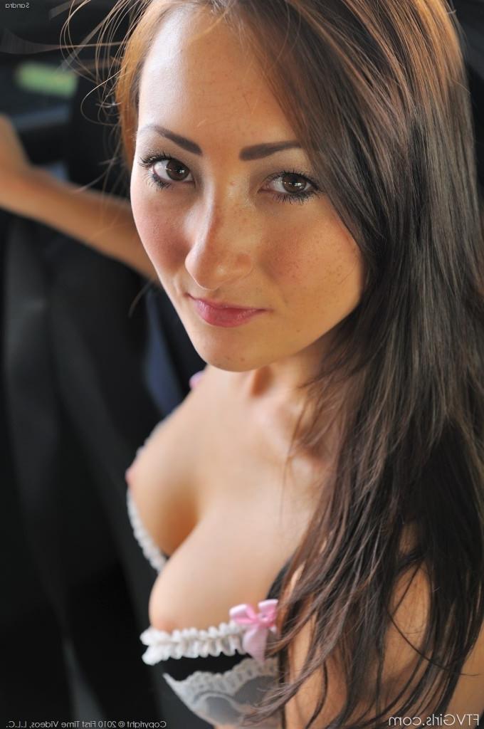 18P Brunette babe rubbing her hot tits and showing her ass in public
