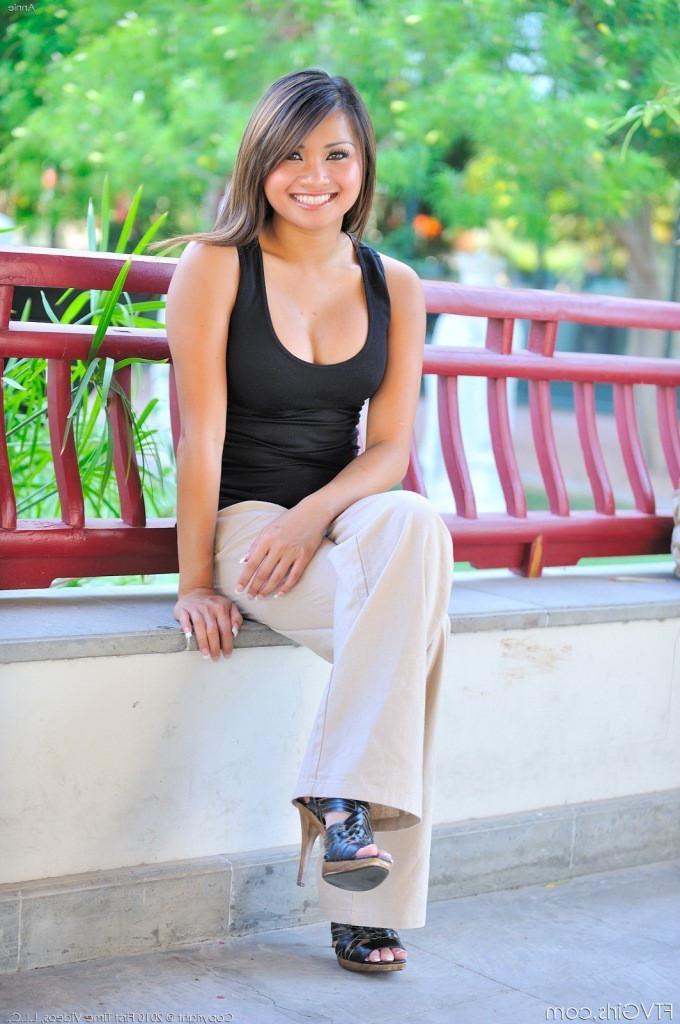 18P Busty brunette asian with round tits rubbing her pussy in public