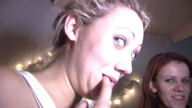 20P Sexy co-eds fuck dancing.