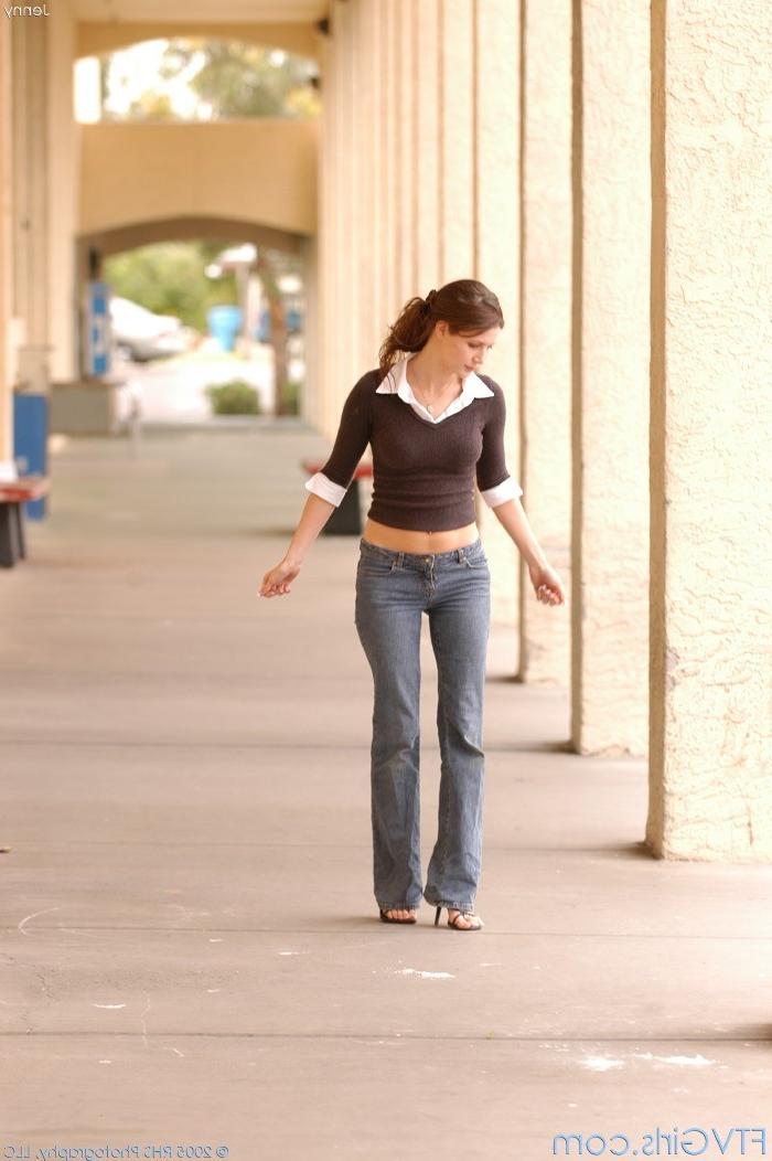 18P Brunette with sexy round ass showing her hot pussy in public