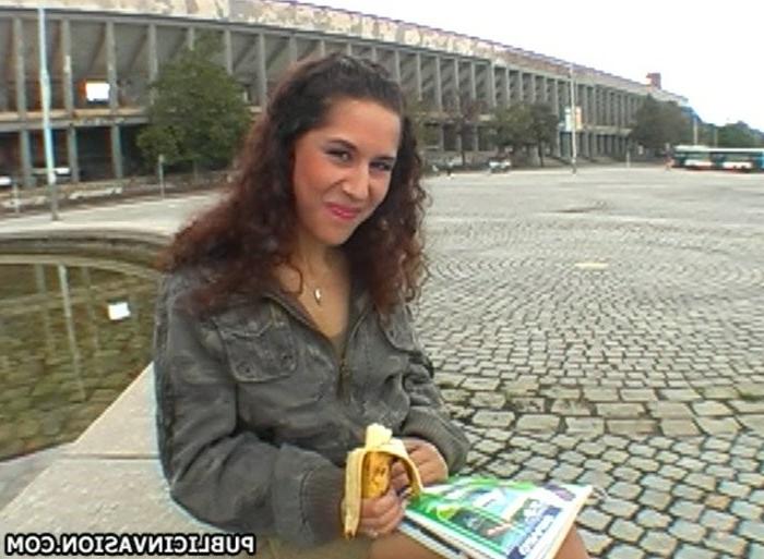 16P an innocent girl gets hot blows cock in public