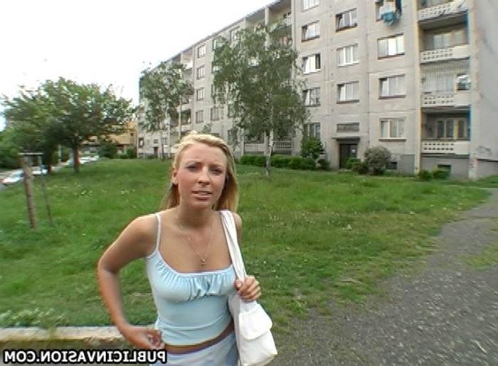 16P lucky stranger blowjob in public by a cute teen