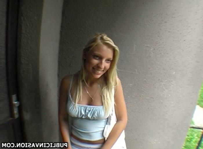 16P lucky stranger blowjob in public by a cute teen