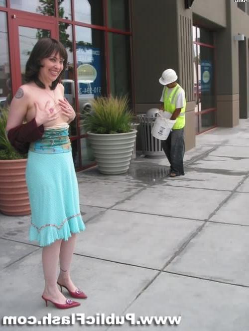 16P Girlfriend Tries Out Flashing Outdoors On Public Streets