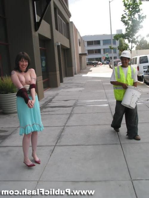 16P Girlfriend Tries Out Flashing Outdoors On Public Streets